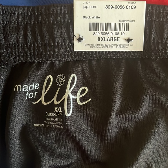 Made for Life quick dri shorts - Picture 3 of 3